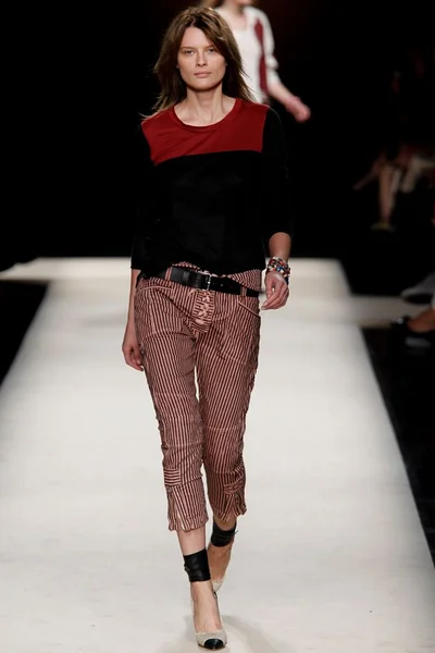 Look 37